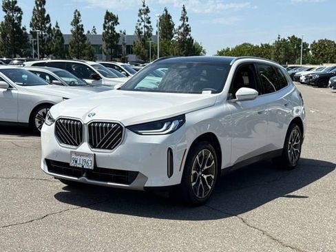 Used 2026 BMW X3 xDrive30i w/ Premium Package AWD/4WD image 2
