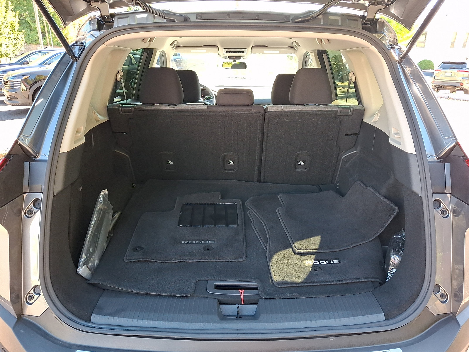 Certified 2023 Nissan Rogue SV AWD/4WD image 28