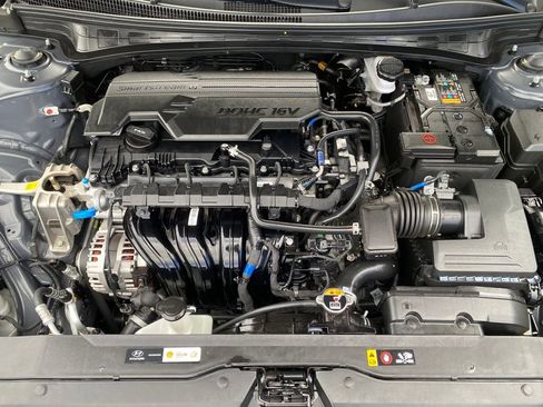 Used 2025 Hyundai Elantra SE image 10