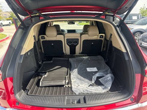 Used 2024 Acura MDX SH-AWD w/ Technology Package image 12