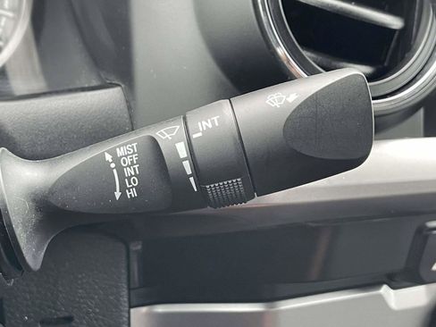 Used 2022 Toyota Tacoma SR5 RWD image 26