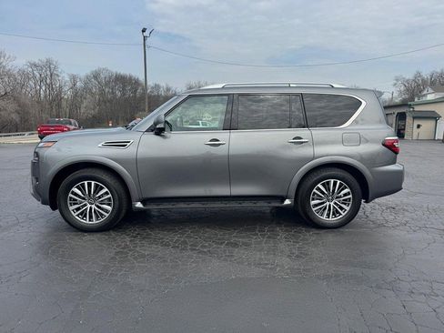 Used 2024 Nissan Armada SL w/ Captain's Chairs Package image 4