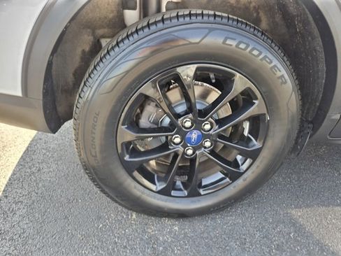 Used 2020 Ford Escape SE Sport image 40