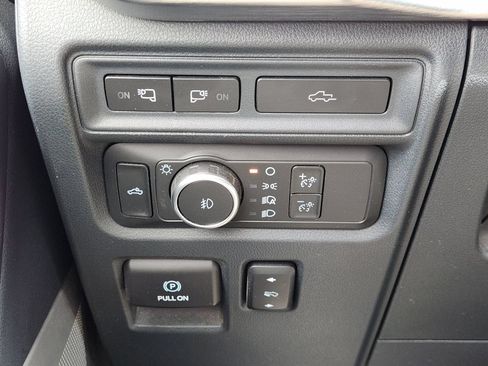 Used 2022 Ford F150 Lariat AWD/4WD image 26