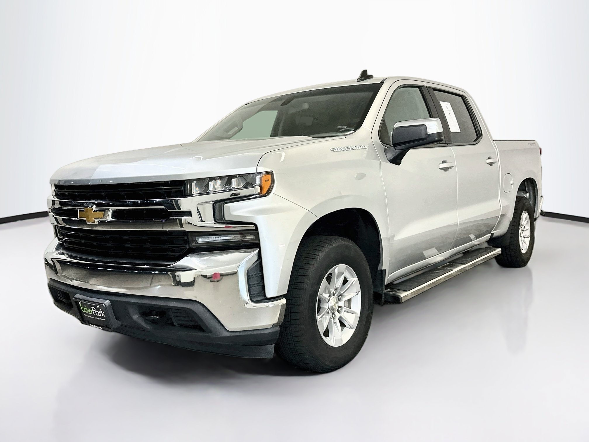 Used 2020 Chevrolet Silverado 1500 LT AWD/4WD image 3