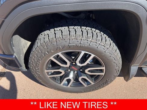 Used 2024 GMC Sierra 1500 AT4 w/ Technology Package AWD/4WD image 6