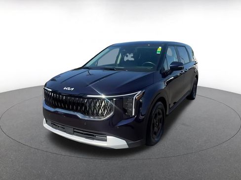 Used 2026 Kia Carnival FWD image 5