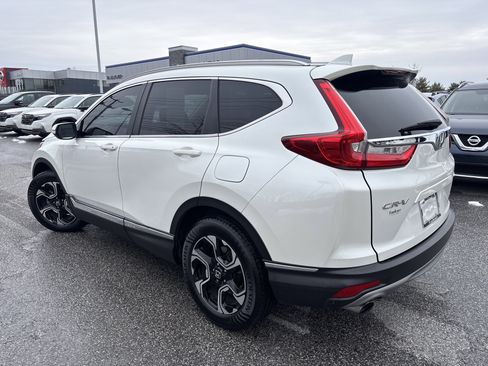 Used 2018 Honda CR-V Touring image 3