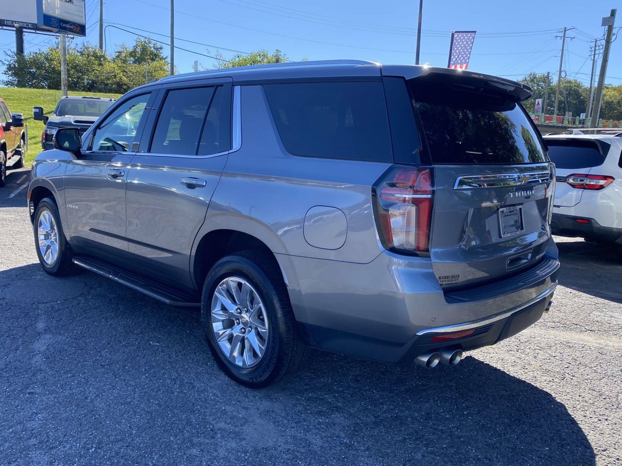 Used 2021 Chevrolet Tahoe Premier w/ Premium Package RWD image 6