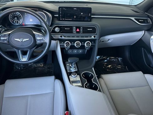 Used 2023 Genesis G70 2.0T RWD image 3