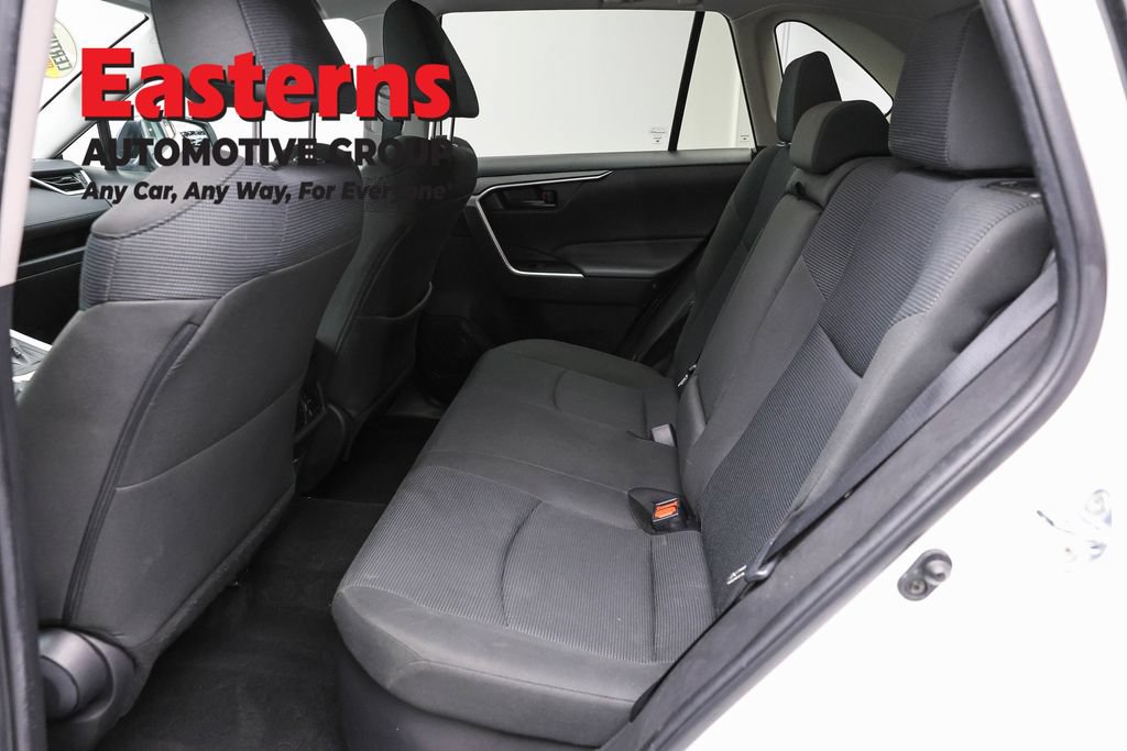 Used 2022 Toyota RAV4 LE AWD/4WD image 22