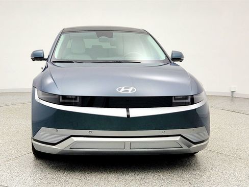 Used 2024 Hyundai Ioniq 5 Limited image 2