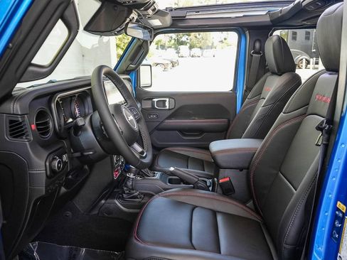 New 2026 Jeep Wrangler Unlimited Rubicon AWD/4WD image 17