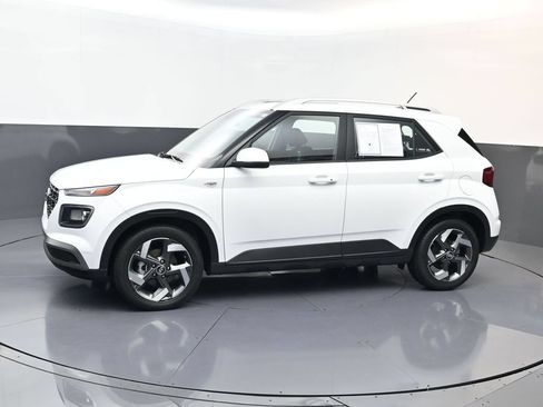 Certified 2026 Hyundai Venue SEL FWD image 7