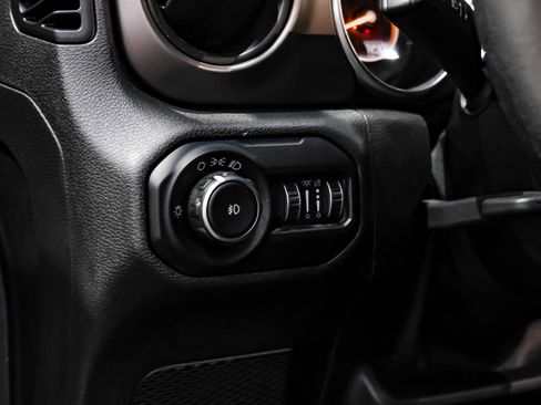 Used 2020 Jeep Wrangler Unlimited Sport AWD/4WD image 19