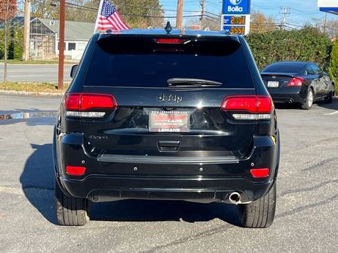 Used 2022 Jeep Grand Cherokee Laredo X image 6