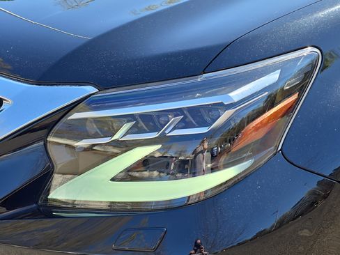 Used 2022 Lexus GX 460 Premium w/ Premium Package image 31