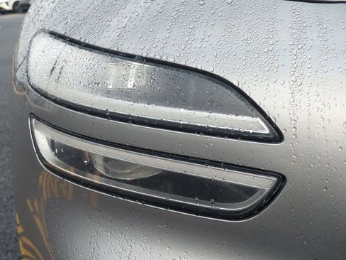 Used 2022 Genesis G70 3.3T w/ Sport Prestige Package image 10