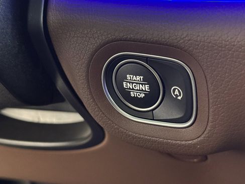 Used 2025 Mercedes-Benz GLS 450 4MATIC image 34