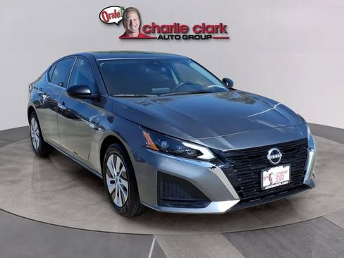 Used 2025 Nissan Altima 2.5 S FWD image 7