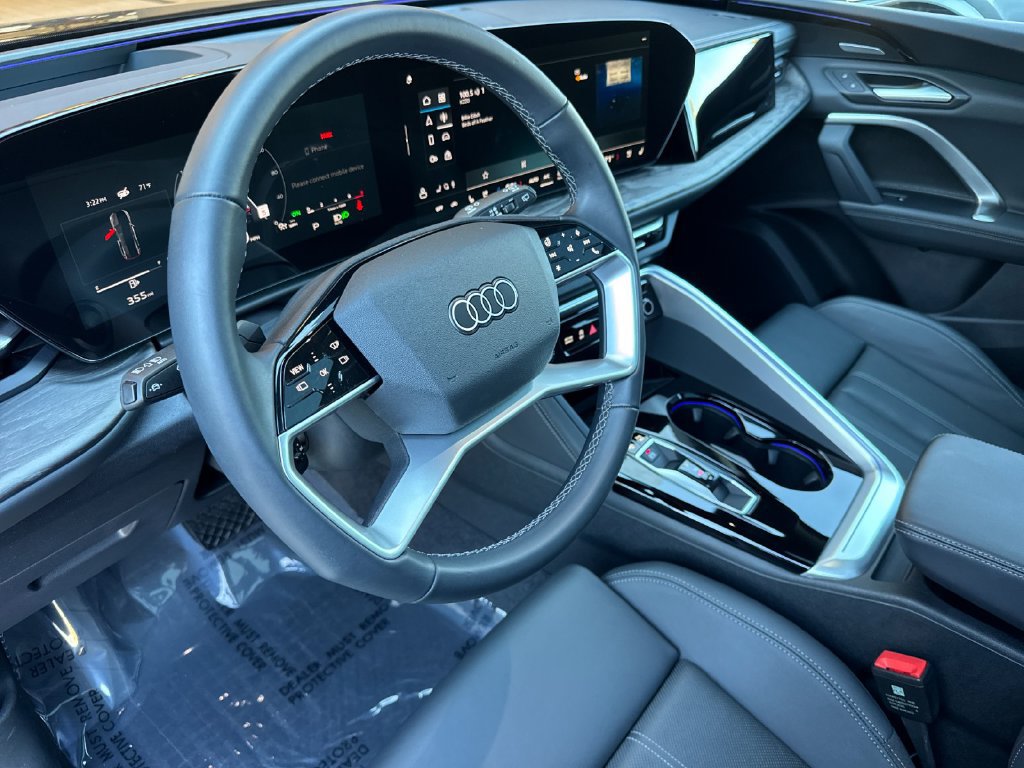 Used 2025 Audi Q5 Premium Plus AWD/4WD image 11
