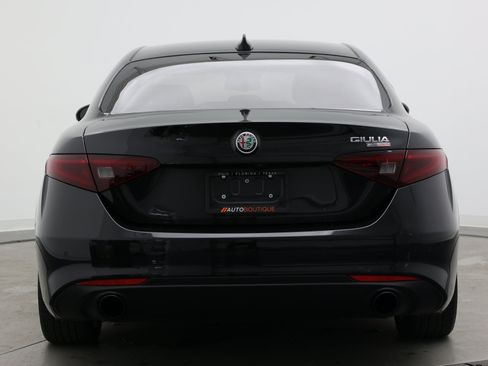 Used 2022 Alfa Romeo Giulia Sprint RWD image 7