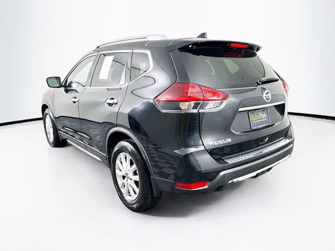 Used 2018 Nissan Rogue SV image 5