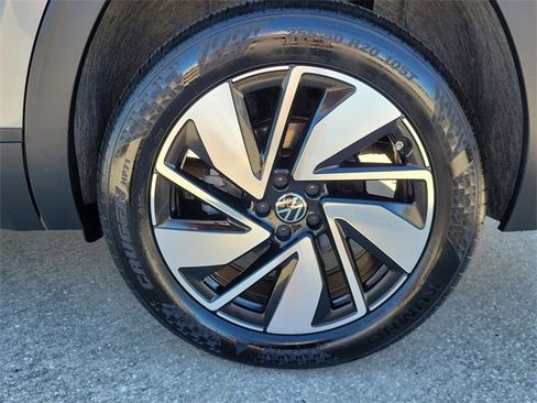 Used 2024 Volkswagen Atlas SE image 5