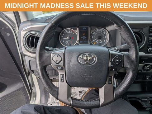 Used 2020 Toyota Tacoma SR5 image 10