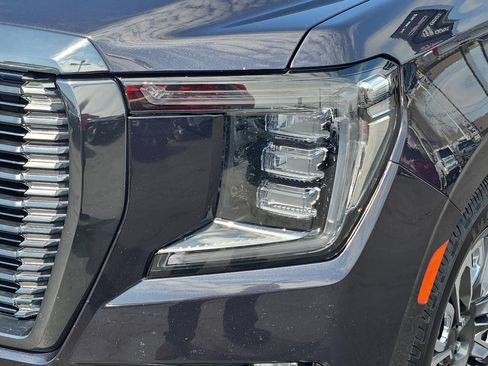 Certified 2023 GMC Yukon XL Denali Ultimate AWD/4WD image 34