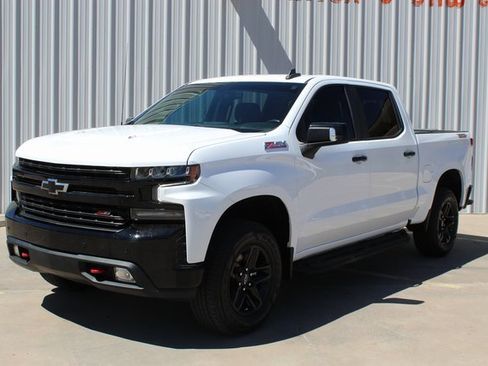 Used 2021 Chevrolet Silverado 1500 LT Trail Boss w/ Convenience Package II image 1