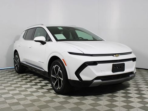 Used 2025 Chevrolet Equinox EV LT w/ Convenience Package image 29