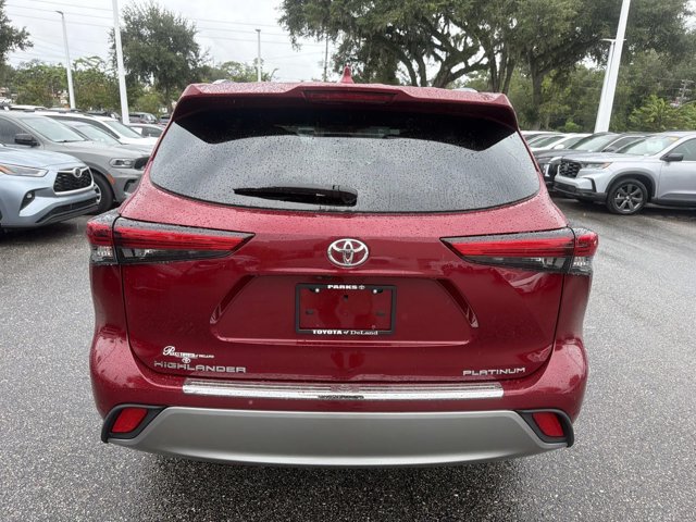 Certified 2021 Toyota Highlander Platinum FWD image 3
