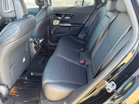 Certified 2025 Mercedes-Benz GLC 300 4MATIC image 11