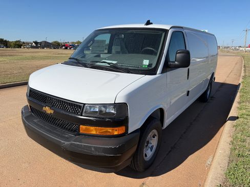 New 2025 Chevrolet Express 3500 Extended w/ Driver Convenience Package image 7