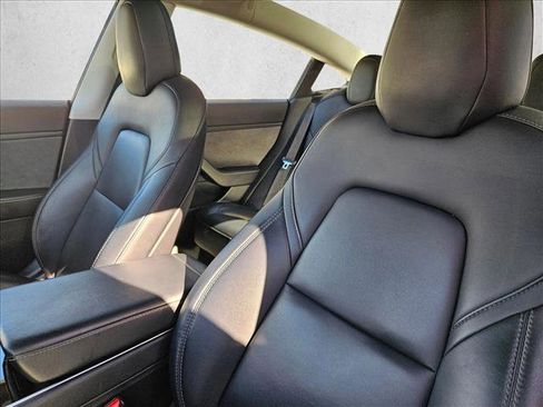 Used 2019 Tesla Model 3 Long Range image 9