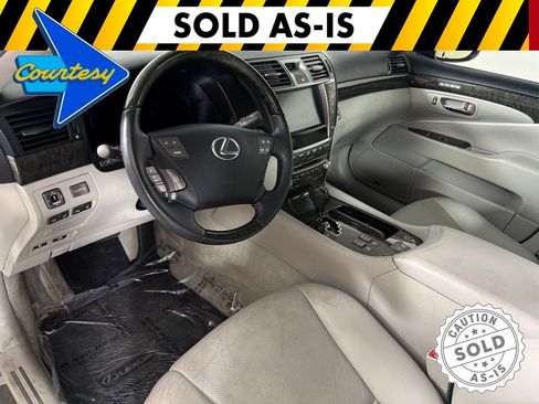 Used 2010 Lexus LS 460 AWD image 16