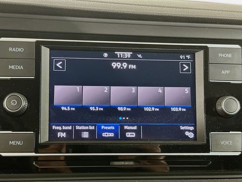 Used 2022 Volkswagen Jetta SE FWD image 19