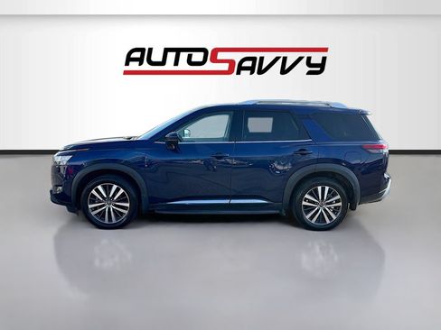 Used 2022 Nissan Pathfinder Platinum w/ Lighting Package (N93) FWD image 4