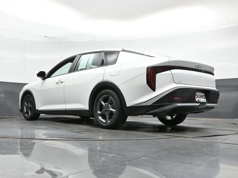 Used 2025 Kia K4 FWD image 47