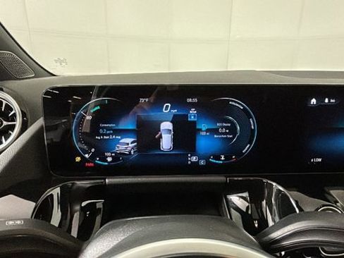 Used 2023 Mercedes-Benz GLA 250 4MATIC w/ Premium Package image 18