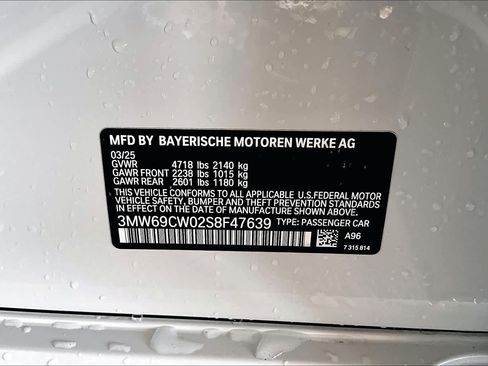 New 2025 BMW 330i Sedan w/ Premium Package image 17