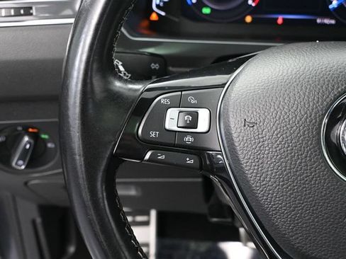 Used 2019 Volkswagen Tiguan SEL Premium R-Line FWD image 26