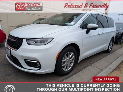 Used 2023 Chrysler Pacifica Touring-L