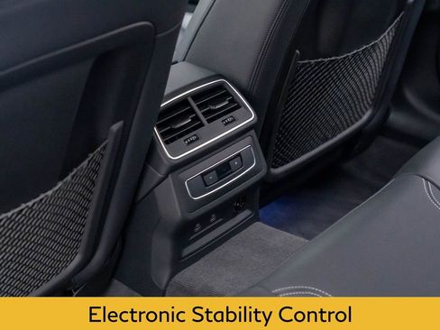Used 2023 Audi A6 Premium Plus w/ Premium Plus Package AWD/4WD image 20
