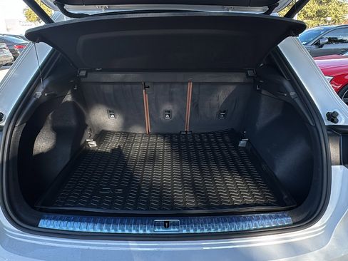 Certified 2025 Audi Q3 2.0T Premium image 25