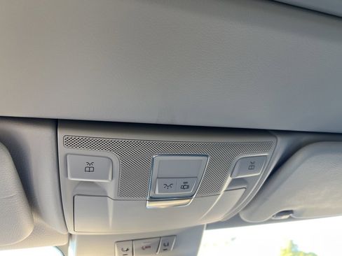 Used 2013 Mercedes-Benz SL 550 image 17