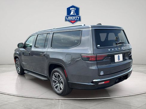Certified 2024 Jeep Wagoneer L Series II w/ Flexible Seating Group AWD/4WD image 8