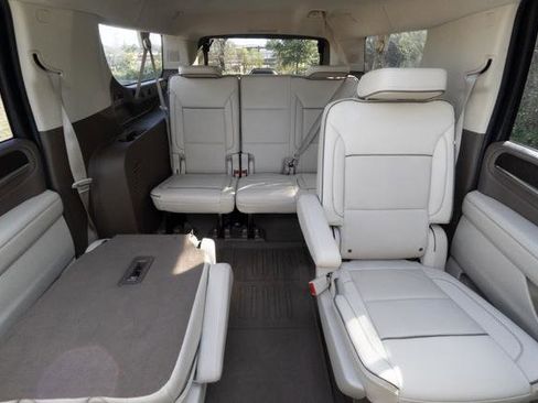 Used 2022 GMC Yukon XL Denali image 25