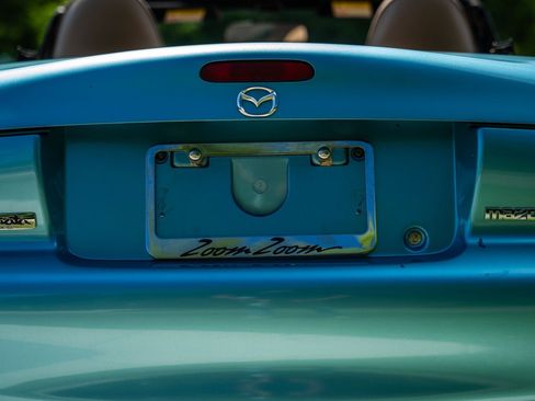 Used 2001 MAZDA MX-5 Miata RWD image 33